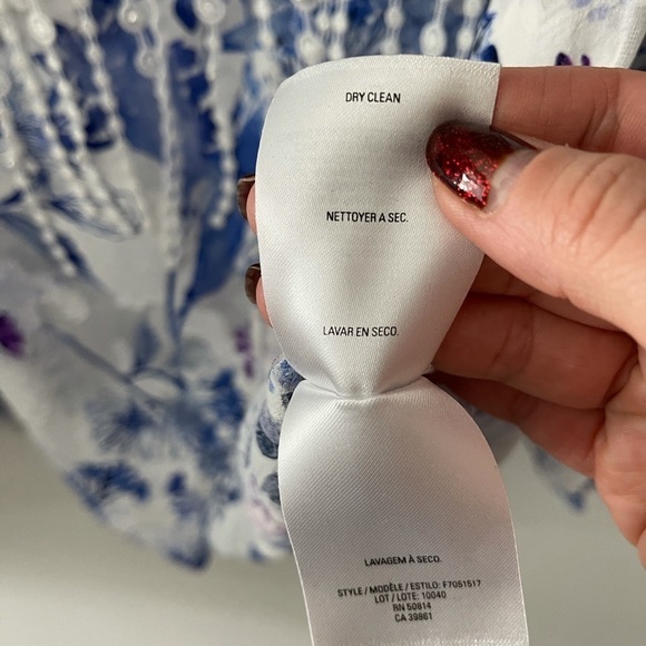 Printed floral and lace tunic - Picture 4 of 7